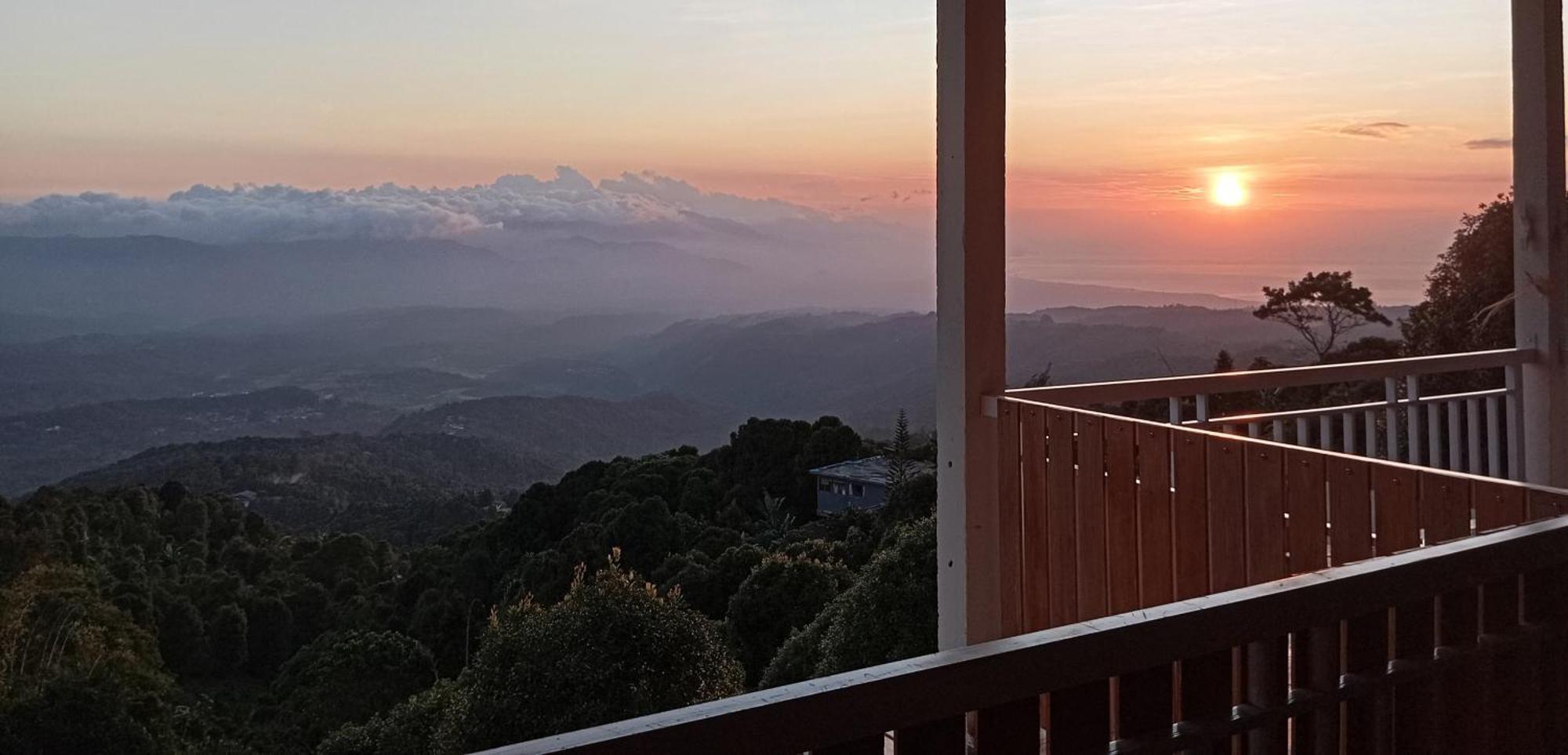 De La Sierra Διαμέρισμα Munduk Εξωτερικό φωτογραφία